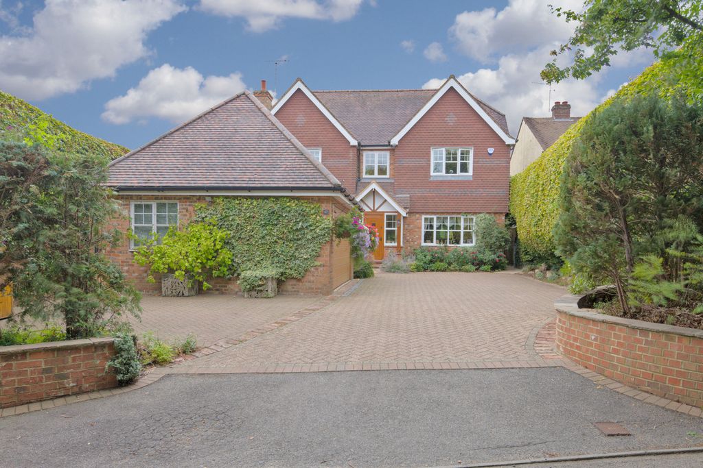 Property photo 1 of 37