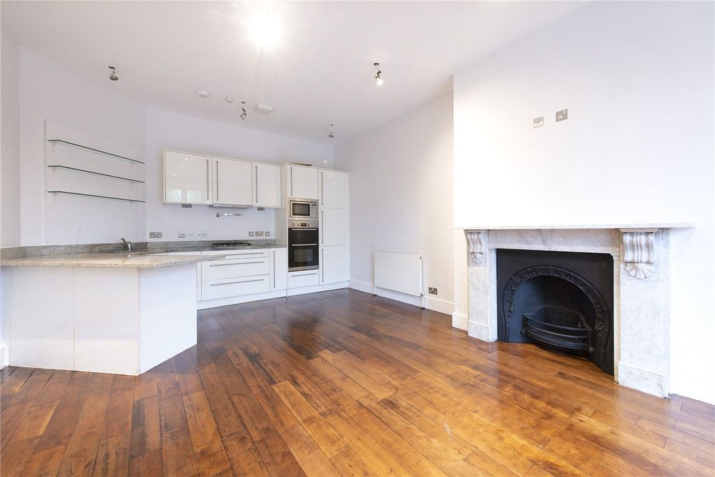 Property photo 2 of 16 Picture No. 04