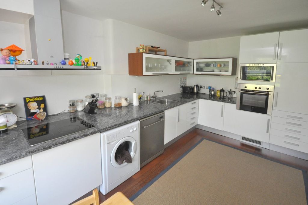 Property photo 3 of 7