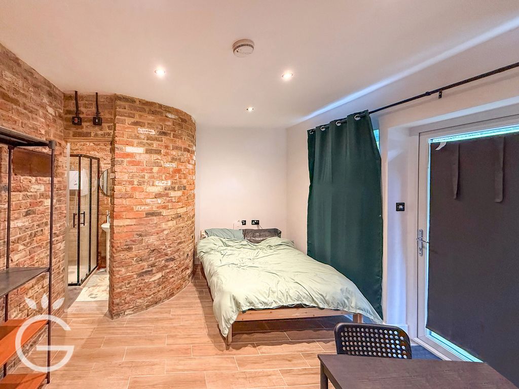 Property photo 3 of 4