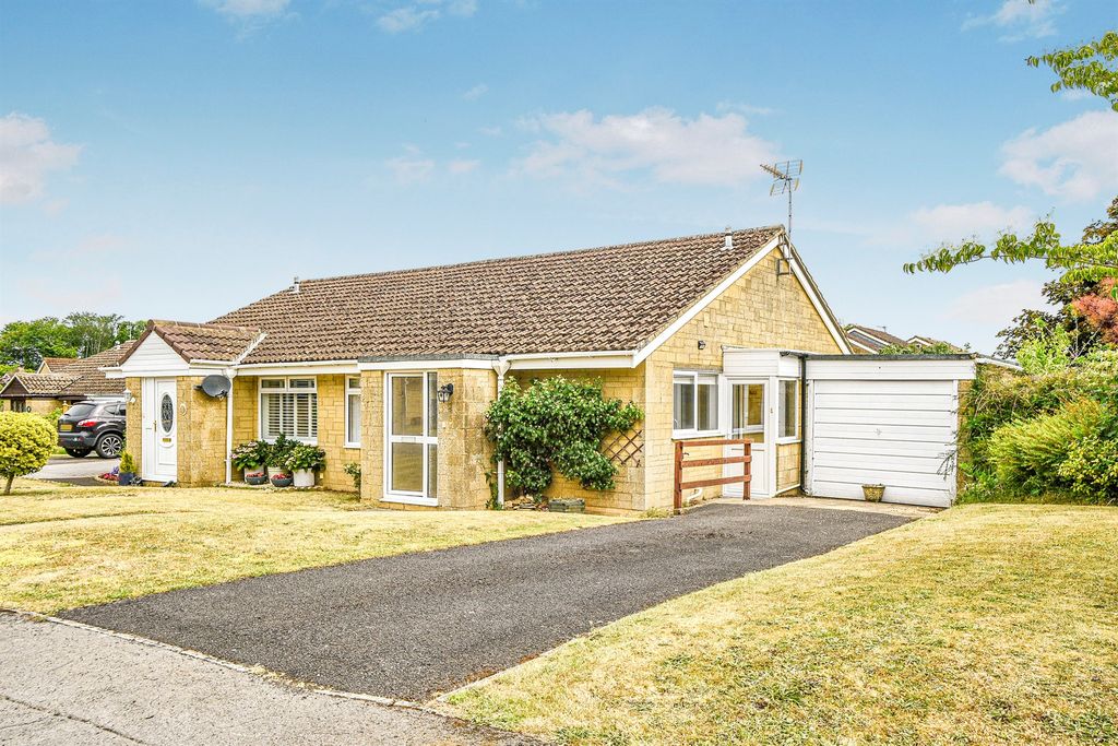 Property photo 1 of 17