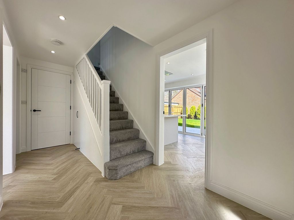 Property photo 2 of 20 Hallway