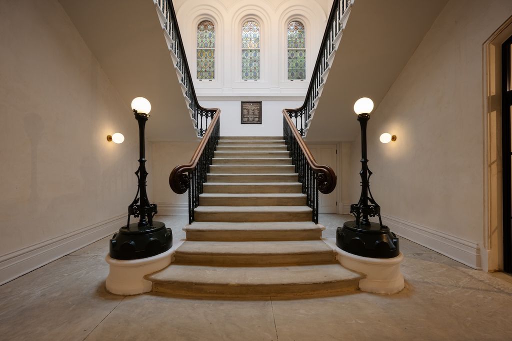 Property photo 2 of 11 Photo 1