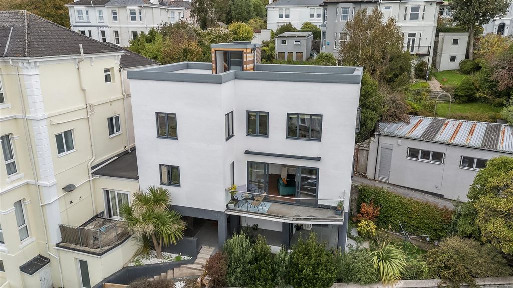 Property photo 1 of 24 Main Exterior