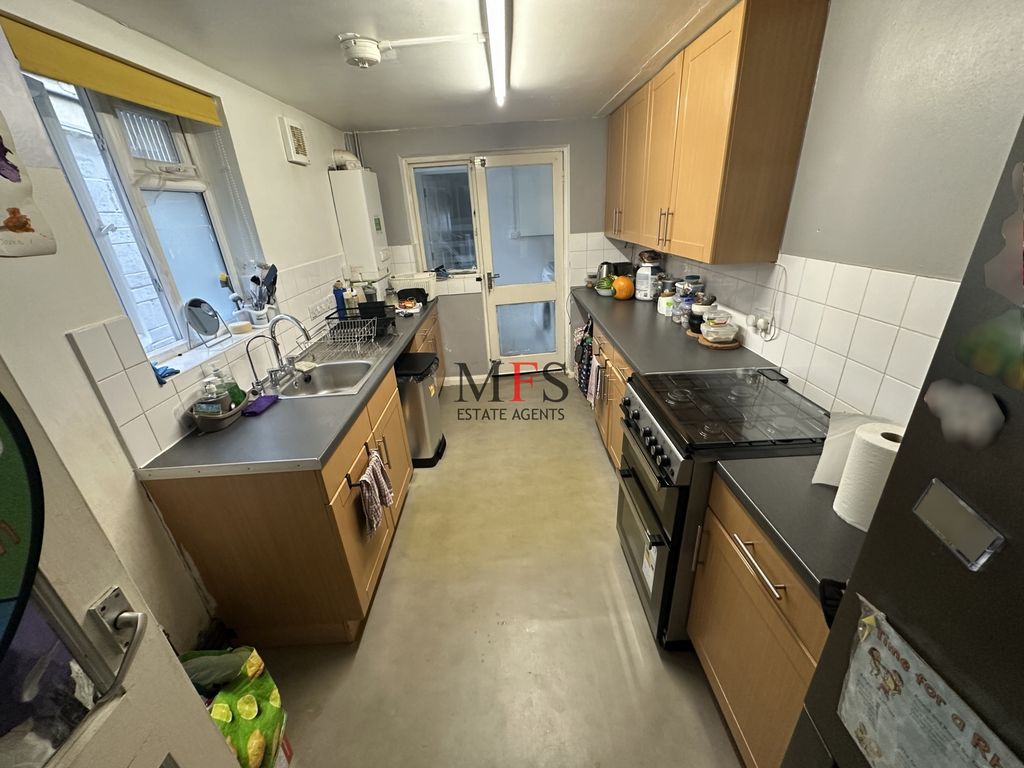 Property photo 2 of 9 Photo 4