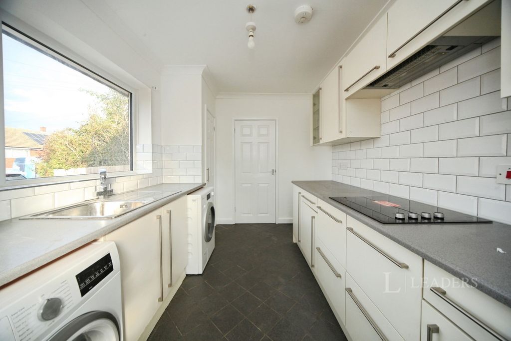 Property photo 3 of 18 Pbox-Img.Jpg
