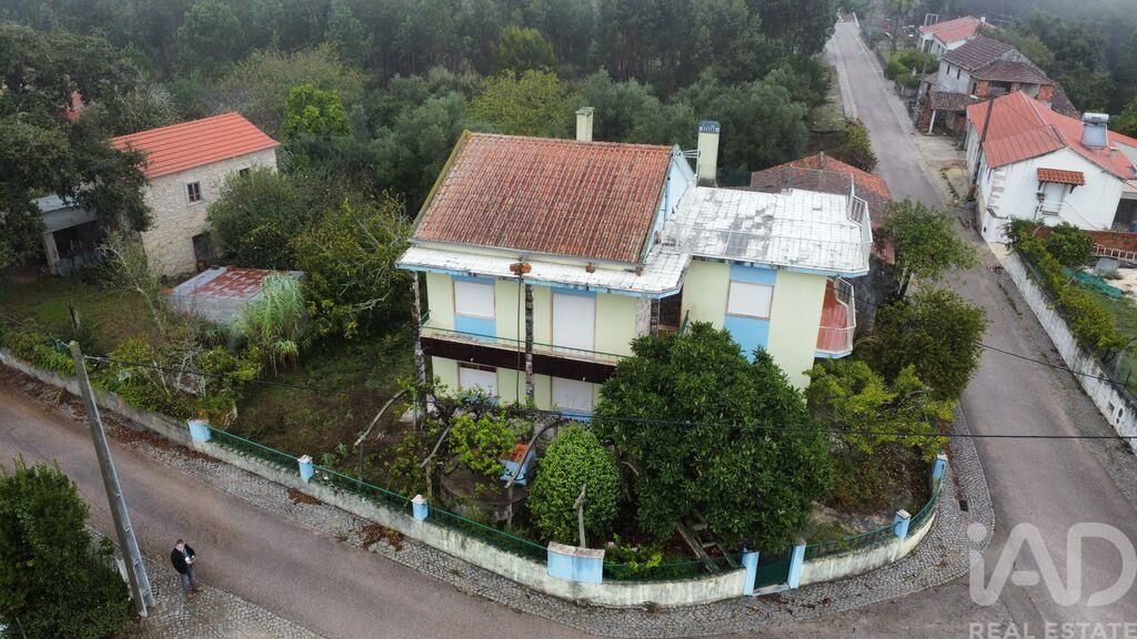 Property photo 1 of 40