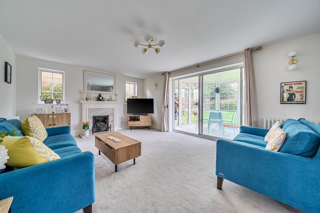 Property photo 3 of 25 Picture No. 12