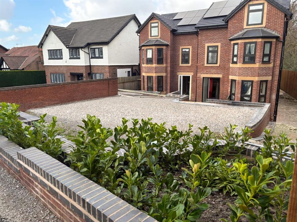 Property photo 1 of 6 Bramhall Front Edit.Jpeg