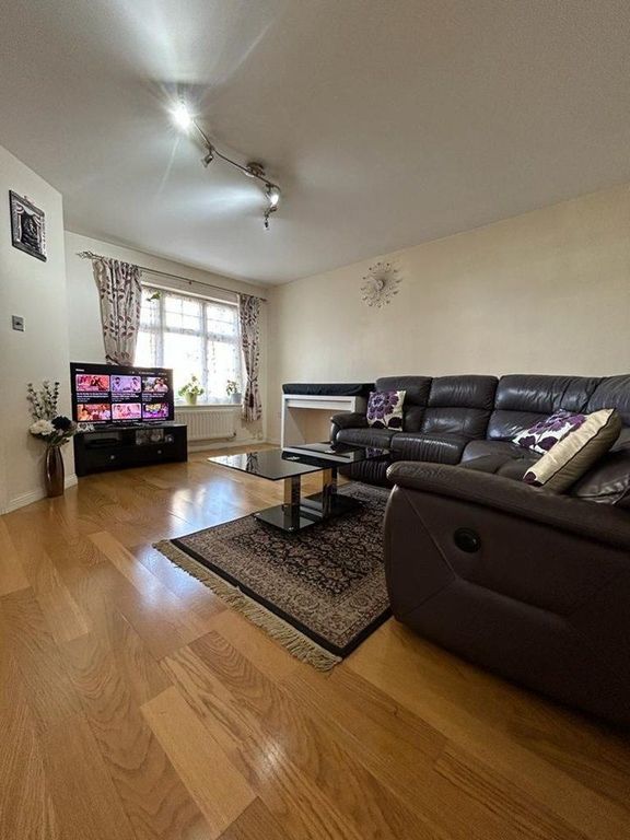 Property photo 2 of 20 2