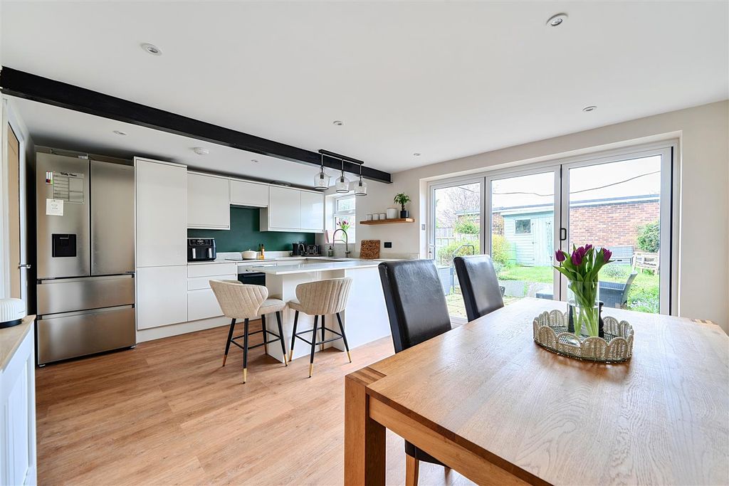 Property photo 1 of 17 1420651-6-69Aab72098936.Jpg