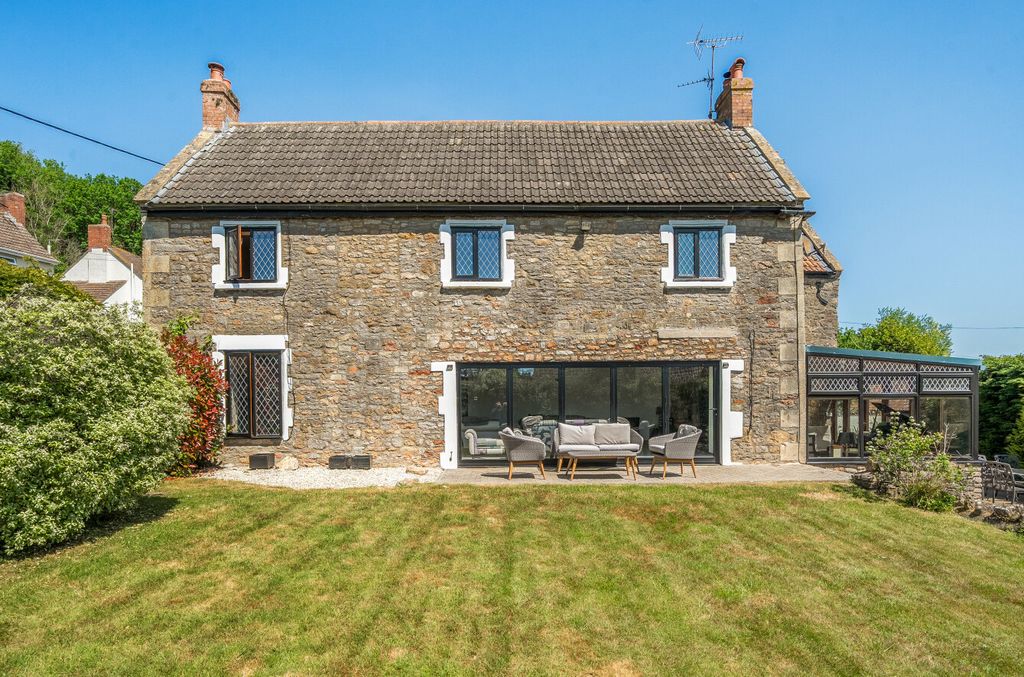 Property photo 1 of 44 1281793-12-68272E...