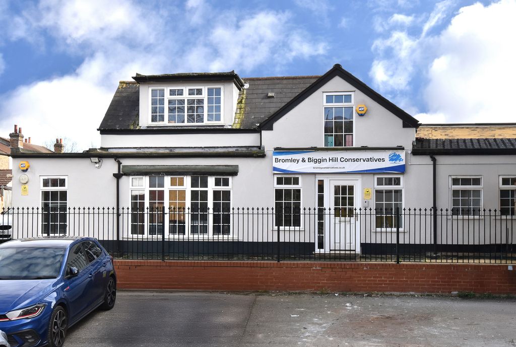 Property photo 1 of 9