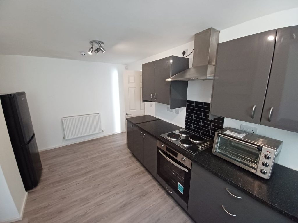 Property photo 3 of 15 Picture No. 05