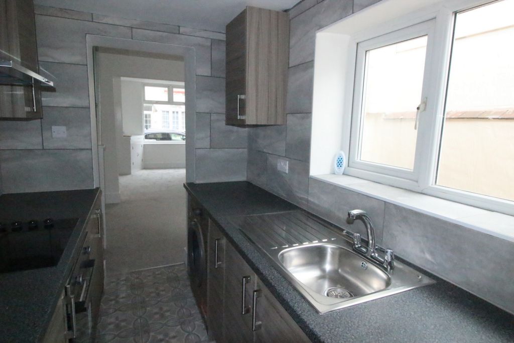 Property photo 2 of 16 Photo 2