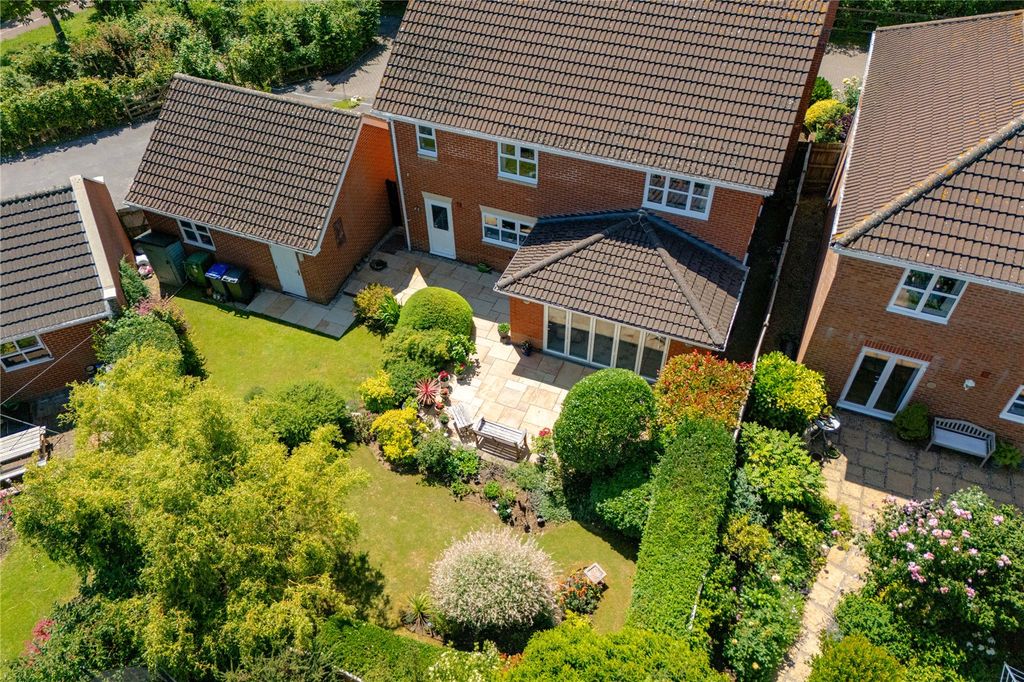 Property photo 2 of 44 Picture No. 09