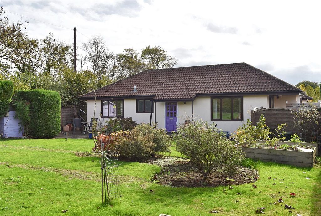 Property photo 1 of 11 Front