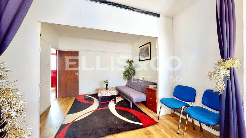 Property photo 2 of 13 Picture No. 17