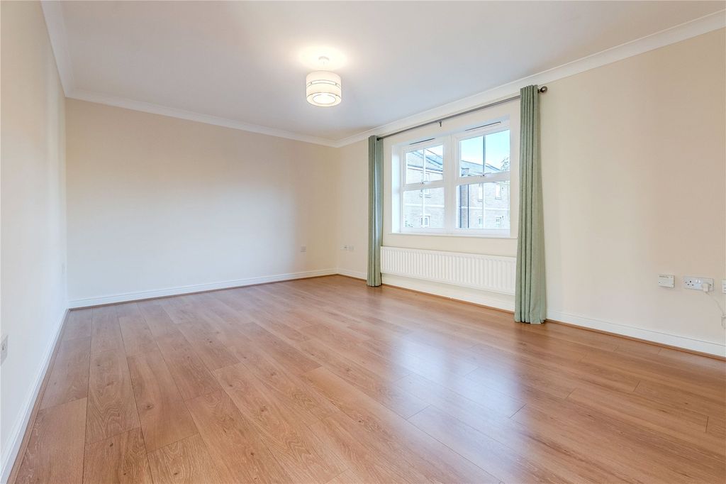 Property photo 2 of 12 Picture No. 03