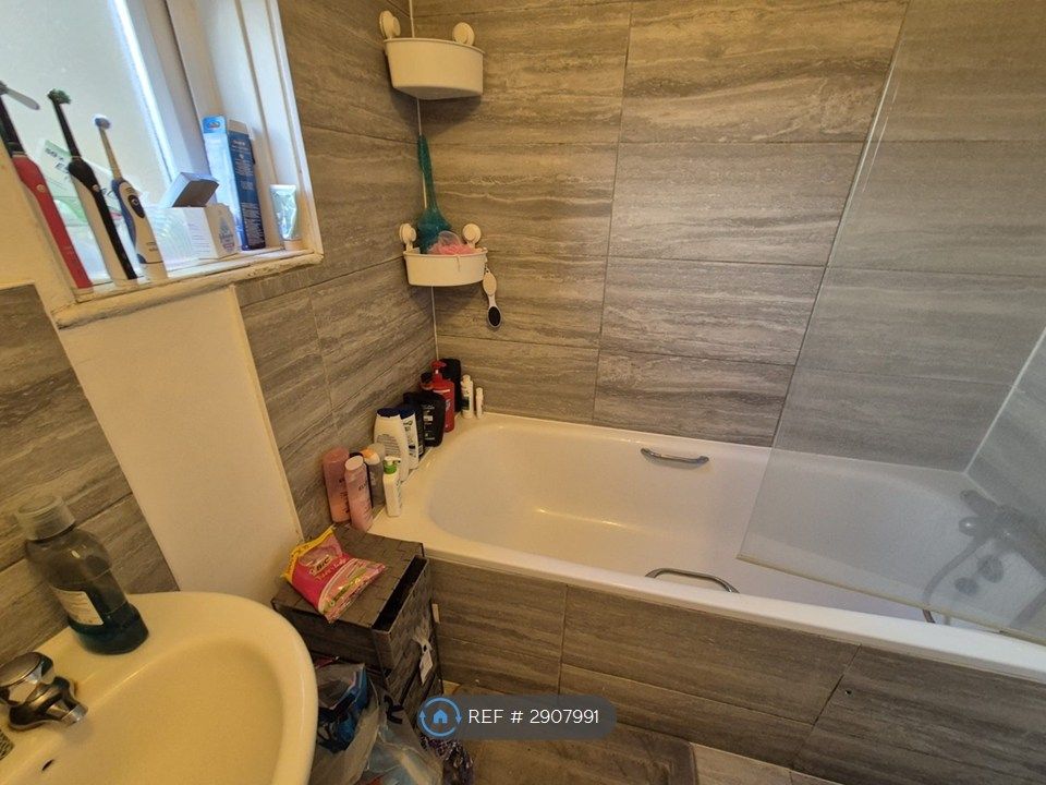 Property photo 2 of 4