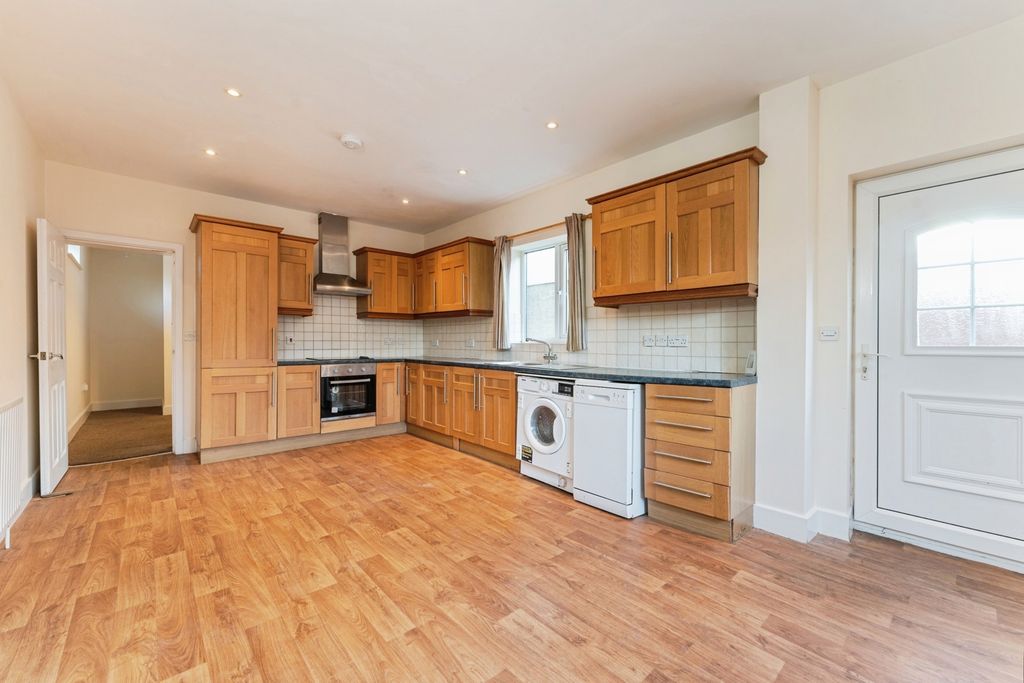 Property photo 2 of 37 Pbox-Img.Jpg