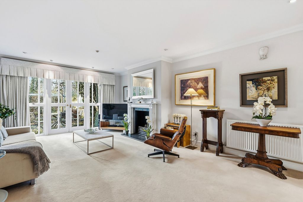 Property photo 2 of 46