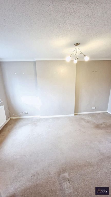 Property photo 3 of 13 Photo 13