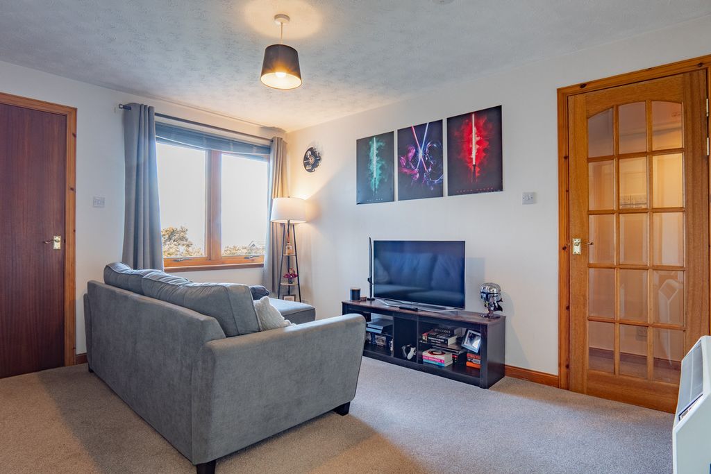 Property photo 2 of 19