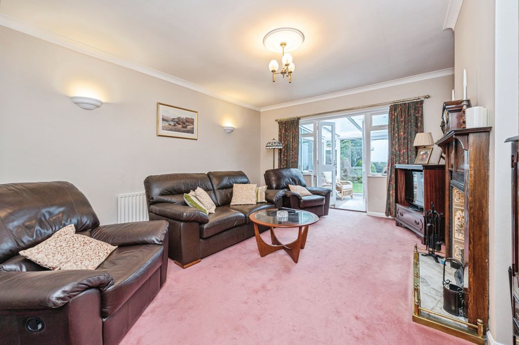 Property photo 2 of 14