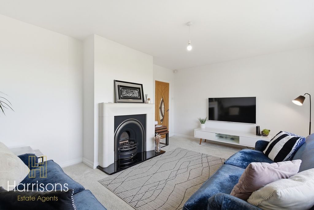 Property photo 3 of 26 4975685