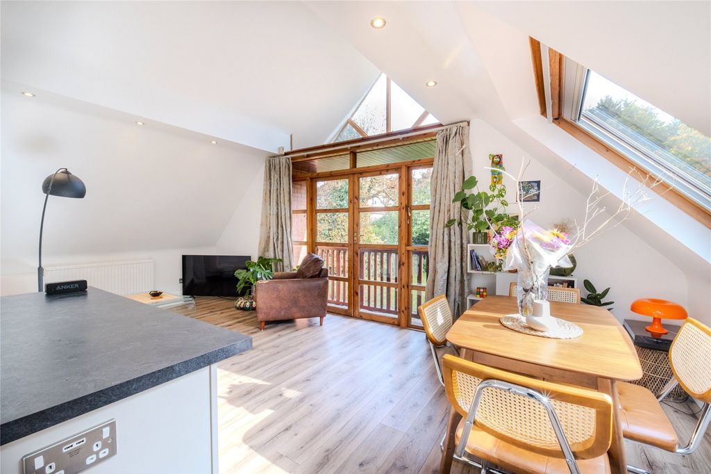 Property photo 1 of 10 Picture No. 05