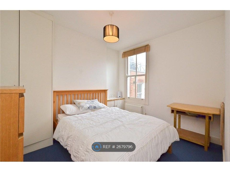 Property photo 3 of 9 Bedroom 1