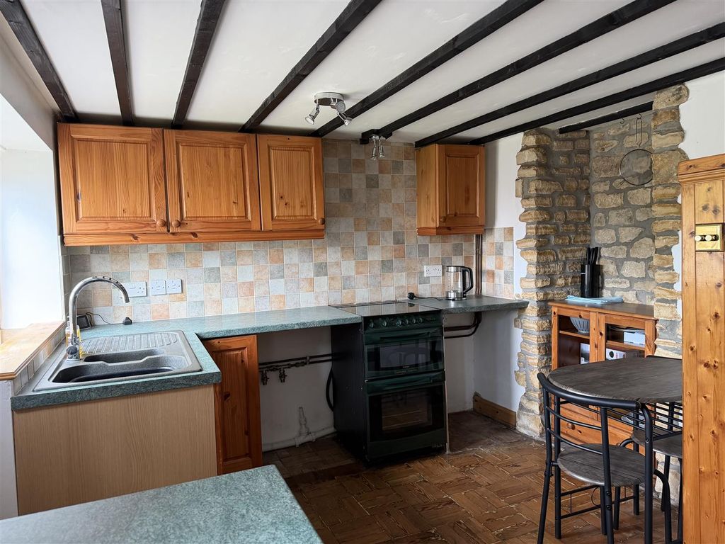 Property photo 3 of 15 Kitchen