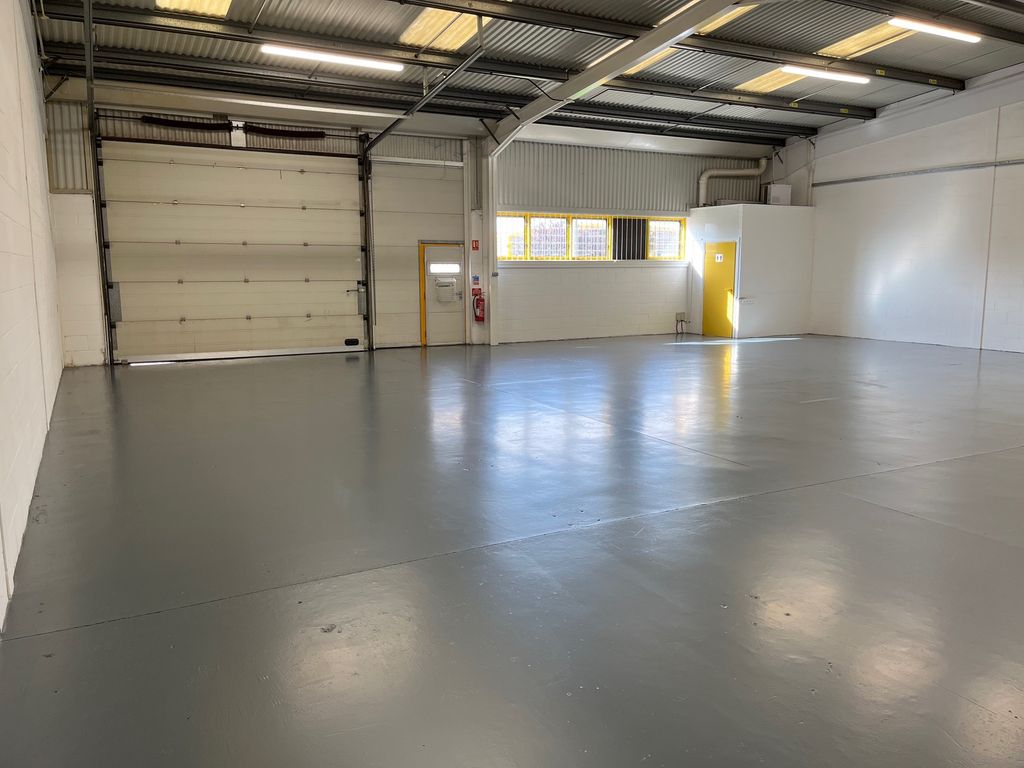 Property photo 2 of 7 H3 Workshop Available