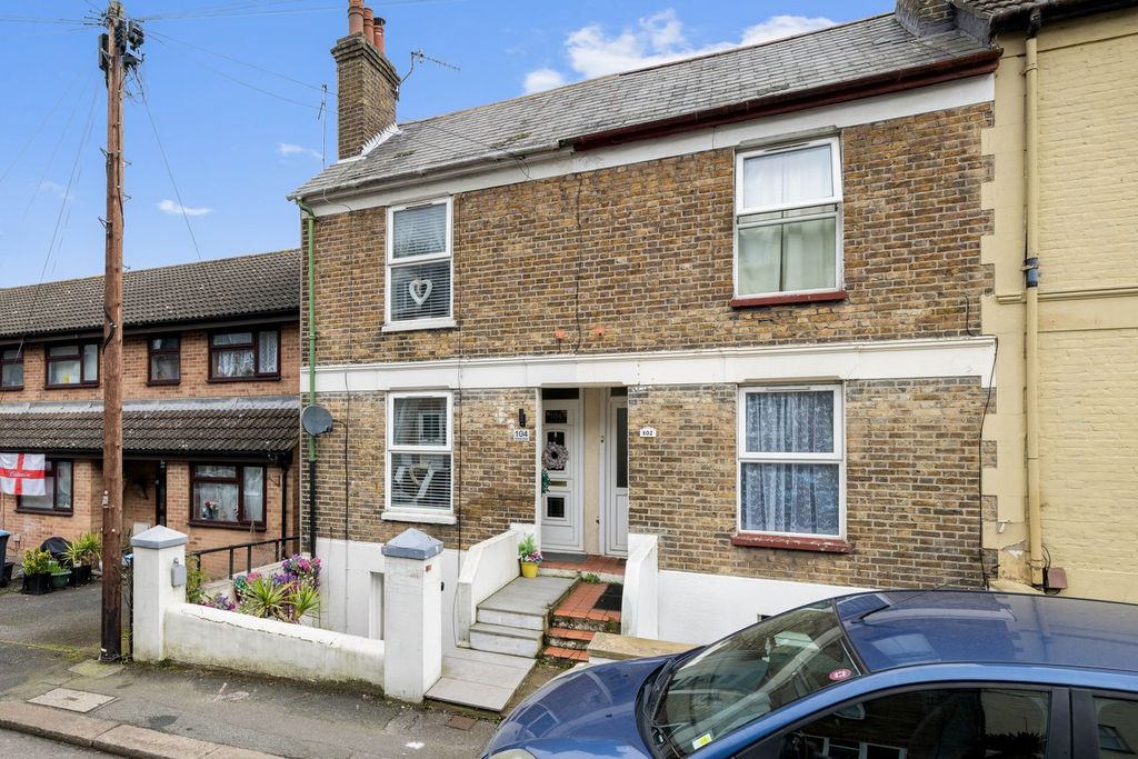 Property photo 1 of 11