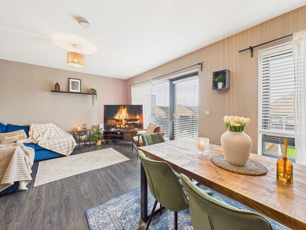 Property photo 3 of 14 Lounge/Dining Room