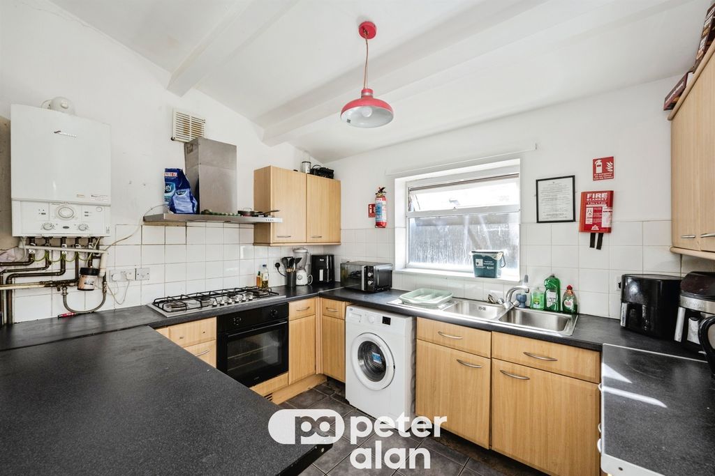 Property photo 2 of 14