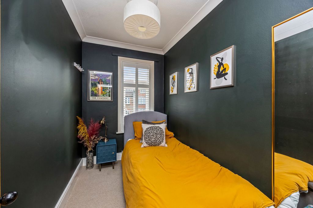 Additional image 25 of 5 bed semi-detached house for saleHaywards Road, Haywards Heath RH16