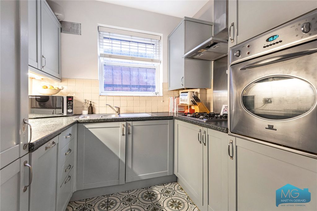 Property photo 3 of 19 Picture No. 04