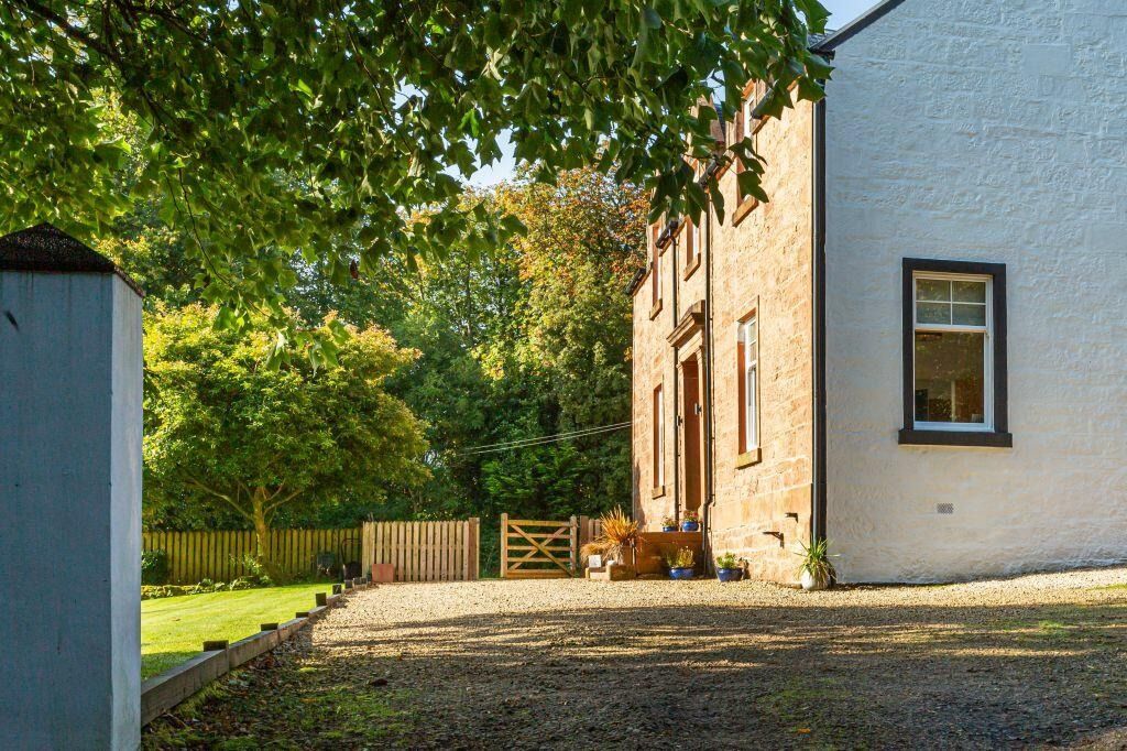 Property photo 2 of 78 3701084