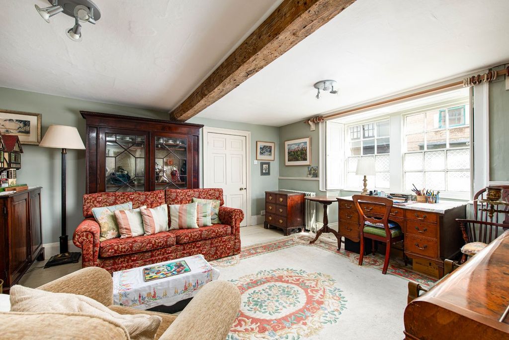 Property photo 2 of 18