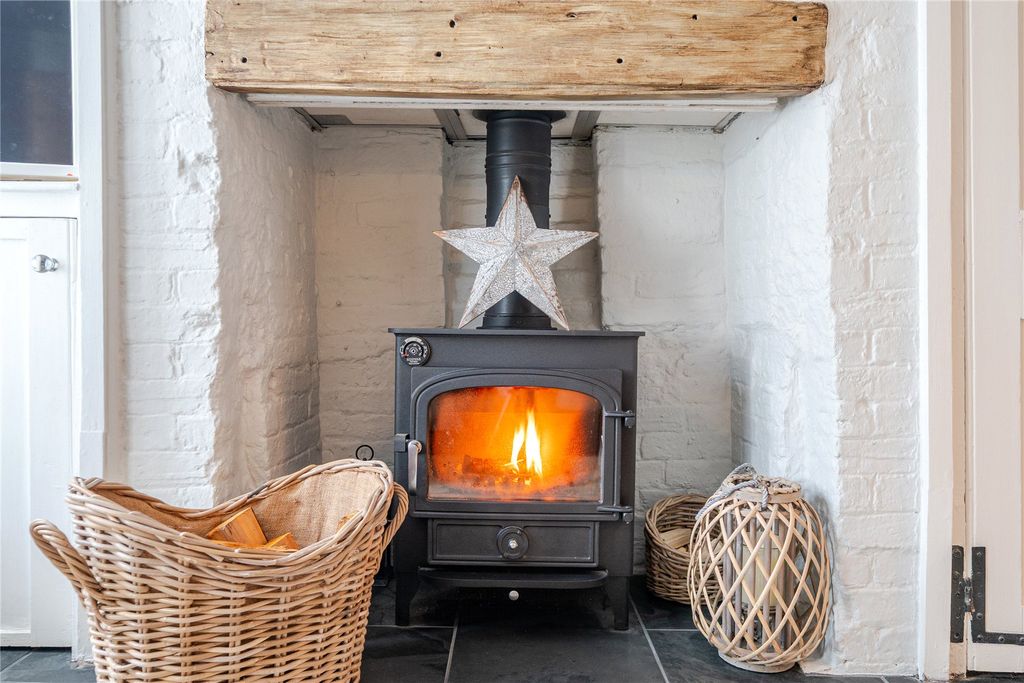 Property photo 3 of 18 Fireplace