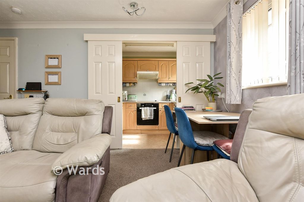 Property photo 3 of 8 Lounge/Diner