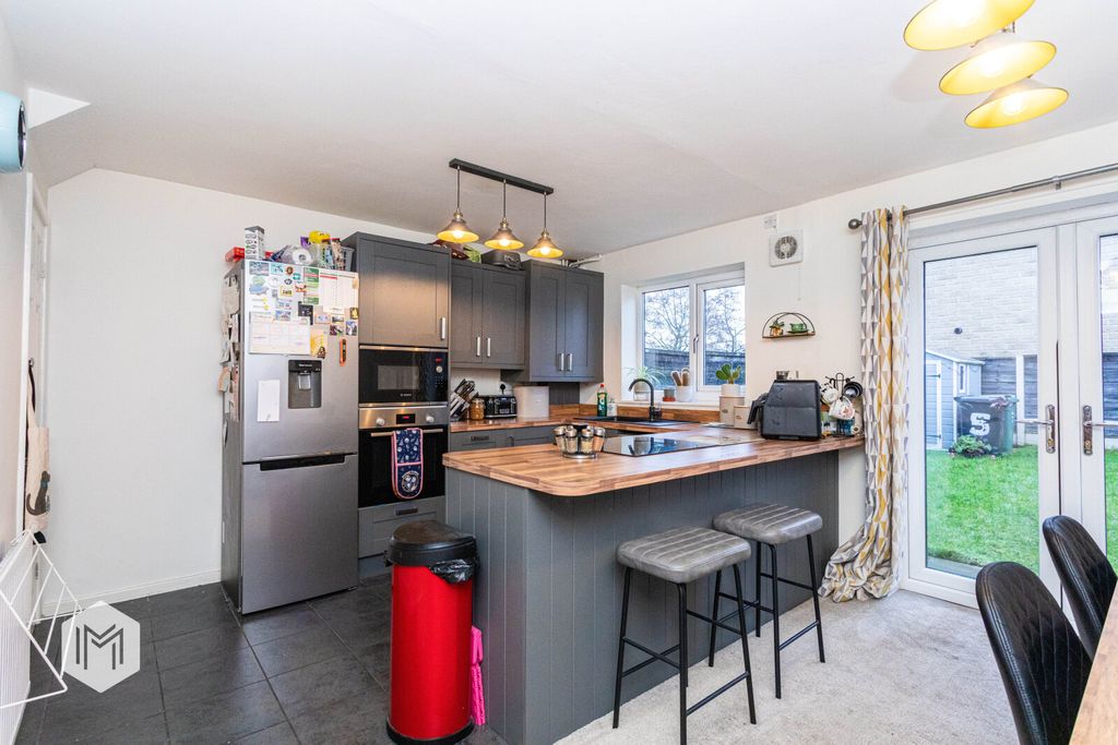 Property photo 2 of 17 Picture No. 18