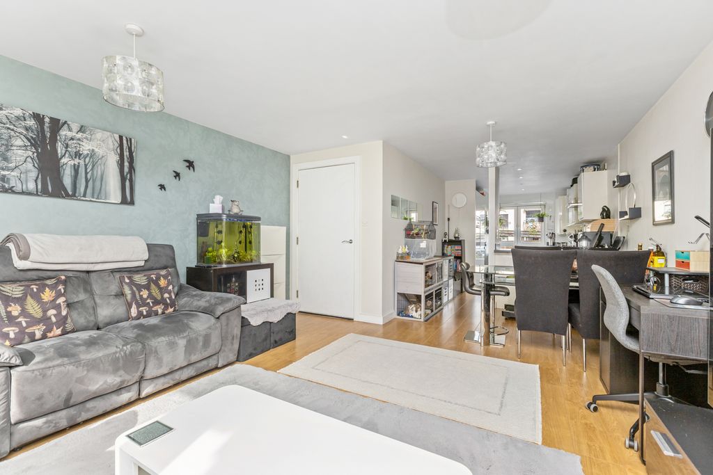 Property photo 3 of 14 Property Image 3