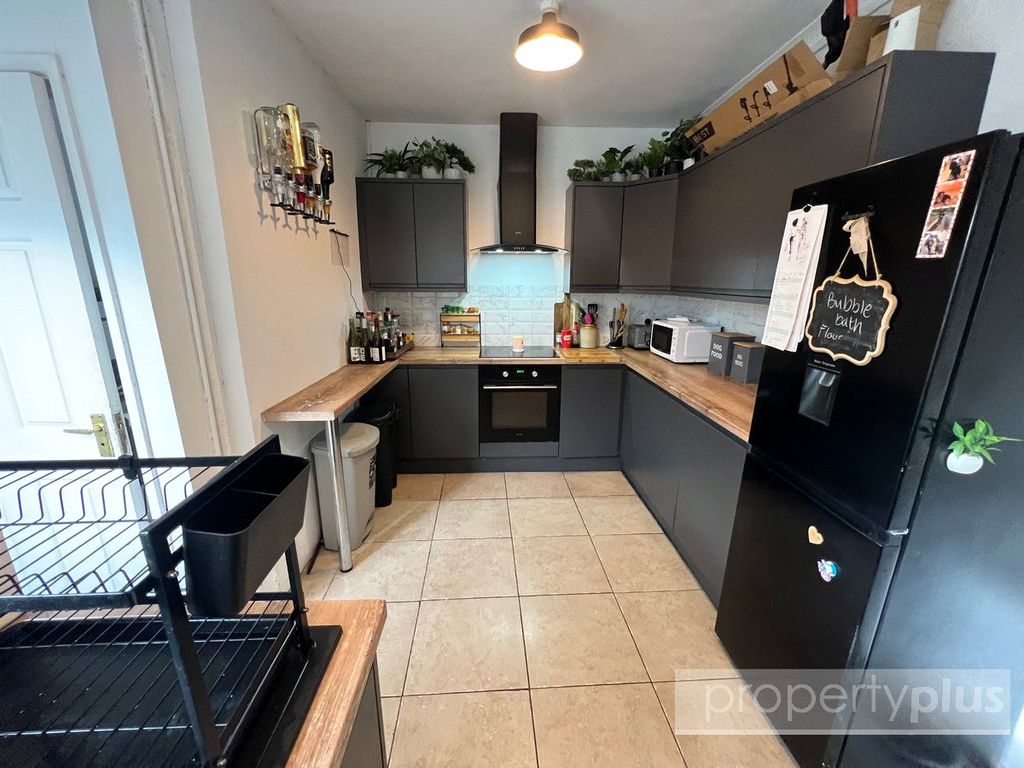 Property photo 1 of 15 Picture No. 10