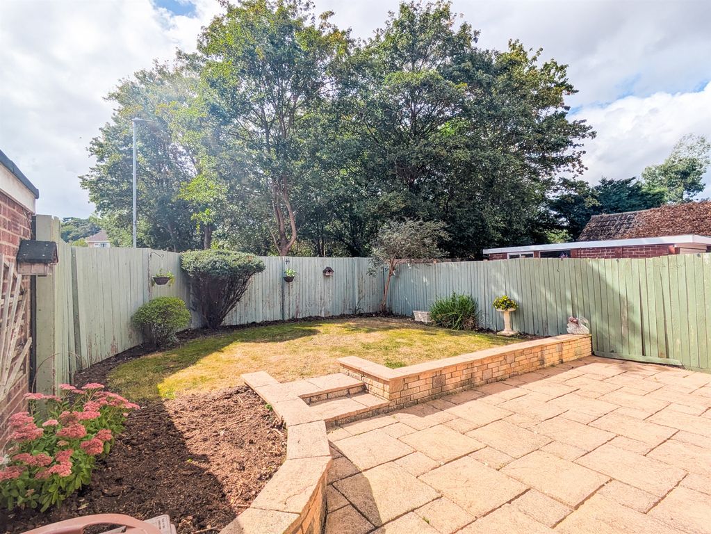 Property photo 3 of 25