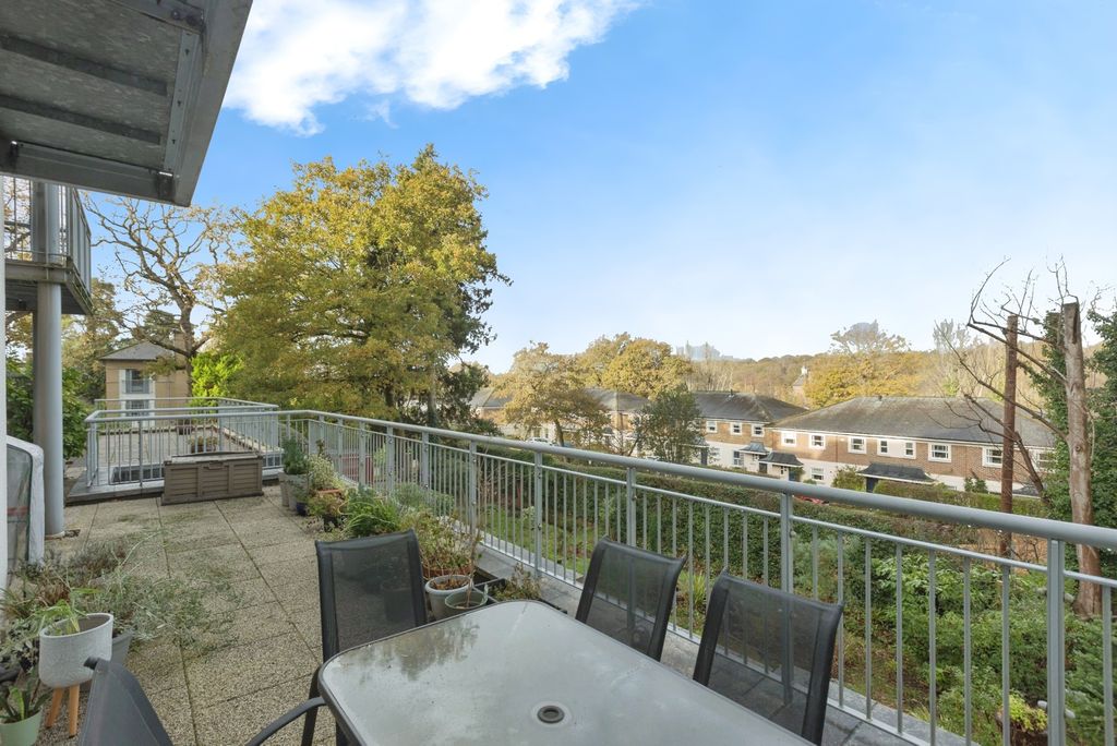 Property photo 2 of 14 Photo