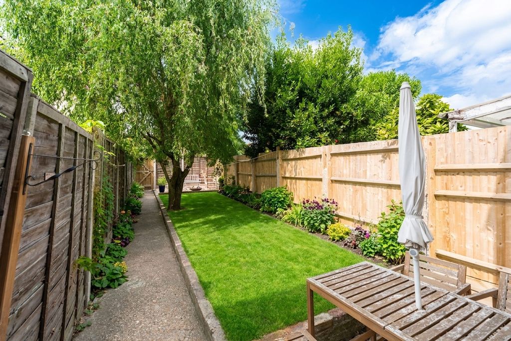 Property photo 3 of 23