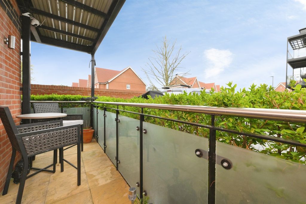 Property photo 3 of 15